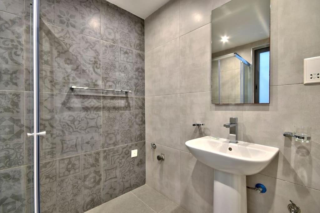 Vallettastay - Orangerie Two Bedroom Apartment 201 외부 사진